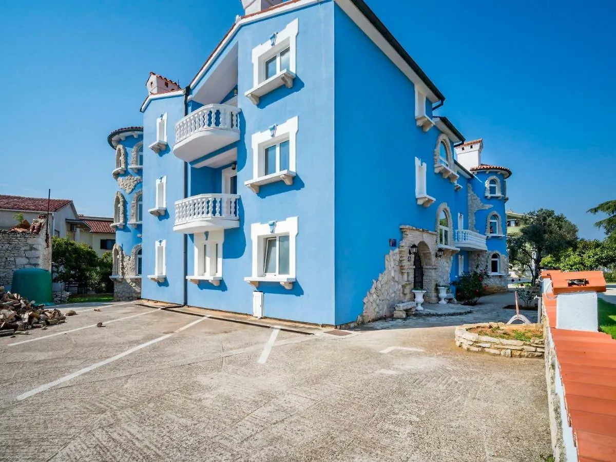 Apartment Hilde Blue-4 By Interhome Medulin